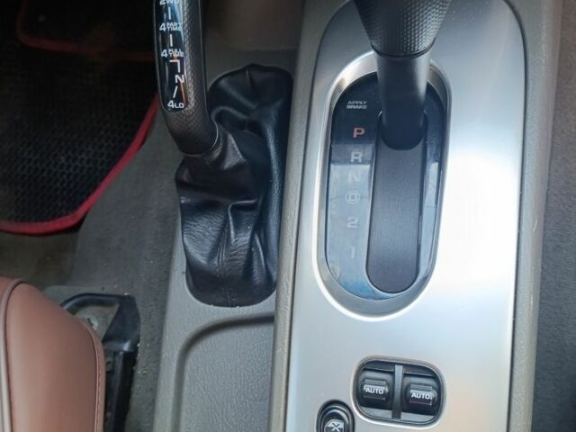 Сірий Джип Liberty, об'ємом двигуна 2.8 л та пробігом 360 тис. км за 5355 $, фото 9 на Automoto.ua