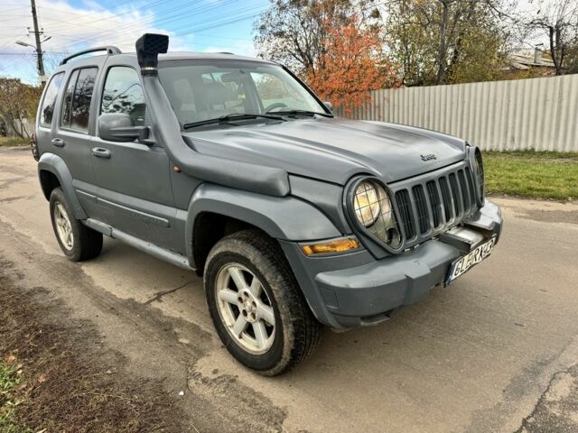 Джип Liberty 2006 у Люботине на Automoto.ua Сірий Джип Liberty, об'ємом двигуна 2.8 л та пробігом 300 тис. км за 3500 $, фото 6 на Automoto.ua