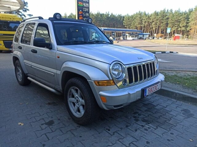 Сірий Джип Liberty, об'ємом двигуна 0 л та пробігом 230 тис. км за 6500 $, фото 1 на Automoto.ua