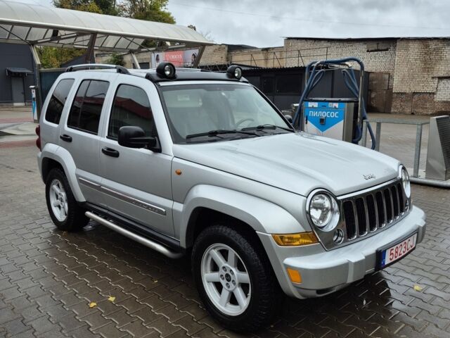 Сірий Джип Liberty, об'ємом двигуна 0 л та пробігом 230 тис. км за 6500 $, фото 6 на Automoto.ua