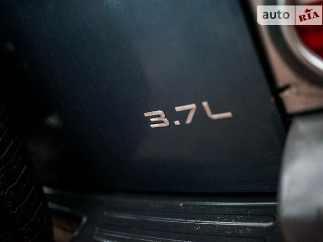 Синий Джип Либерти, объемом двигателя 3.7 л и пробегом 193 тыс. км за 8000 $, фото 11 на Automoto.ua