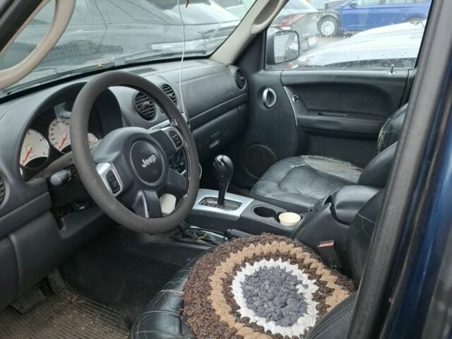 Синий Джип Либерти, объемом двигателя 0 л и пробегом 250 тыс. км за 2613 $, фото 4 на Automoto.ua