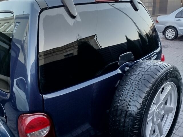 Синий Джип Либерти, объемом двигателя 3.7 л и пробегом 260 тыс. км за 6000 $, фото 6 на Automoto.ua