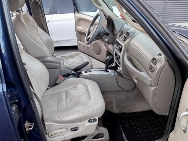 Синий Джип Либерти, объемом двигателя 3.7 л и пробегом 260 тыс. км за 6000 $, фото 4 на Automoto.ua