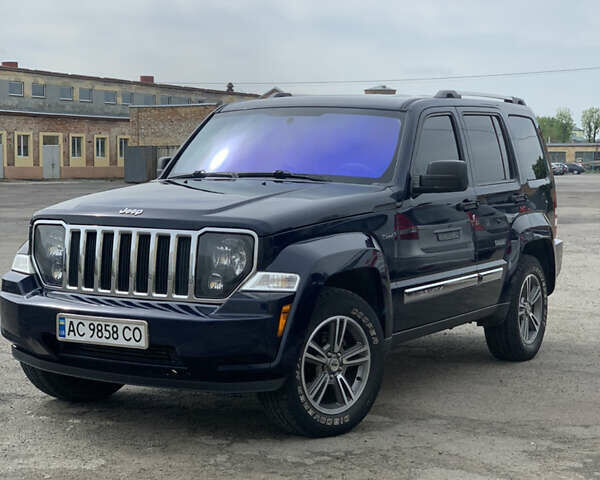 Синій Джип Liberty, об'ємом двигуна 3.7 л та пробігом 300 тис. км за 14850 $, фото 5 на Automoto.ua