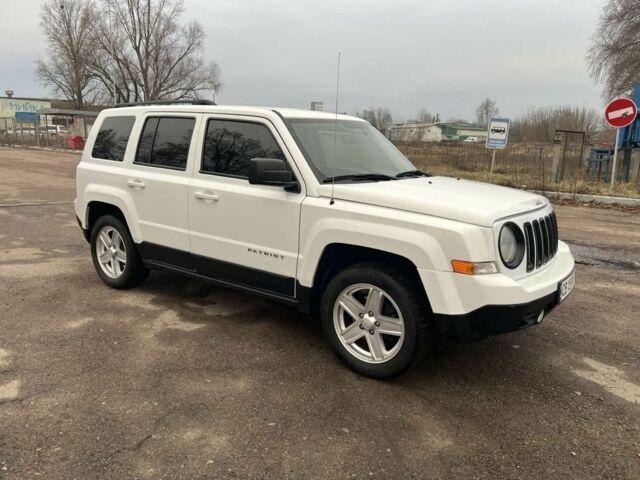 Белый Джип Патриот, объемом двигателя 2 л и пробегом 210 тыс. км за 8500 $, фото 15 на Automoto.ua