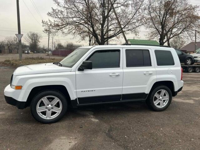 Белый Джип Патриот, объемом двигателя 2 л и пробегом 210 тыс. км за 8500 $, фото 21 на Automoto.ua
