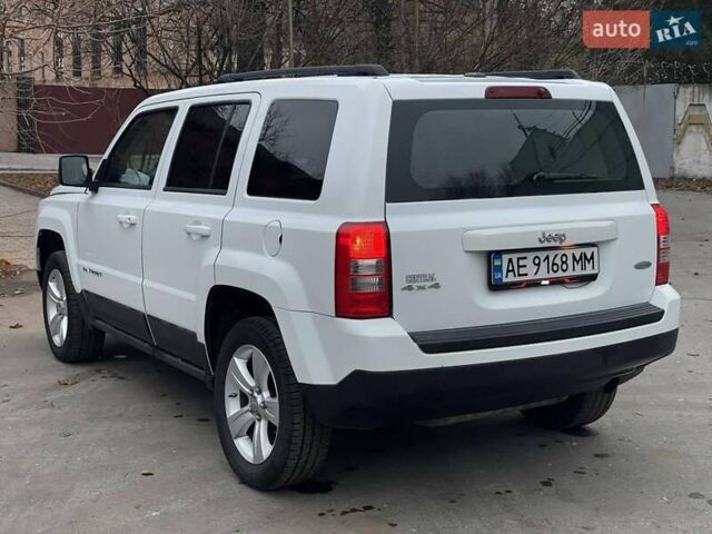 Белый Джип Патриот, объемом двигателя 2.36 л и пробегом 194 тыс. км за 8200 $, фото 9 на Automoto.ua