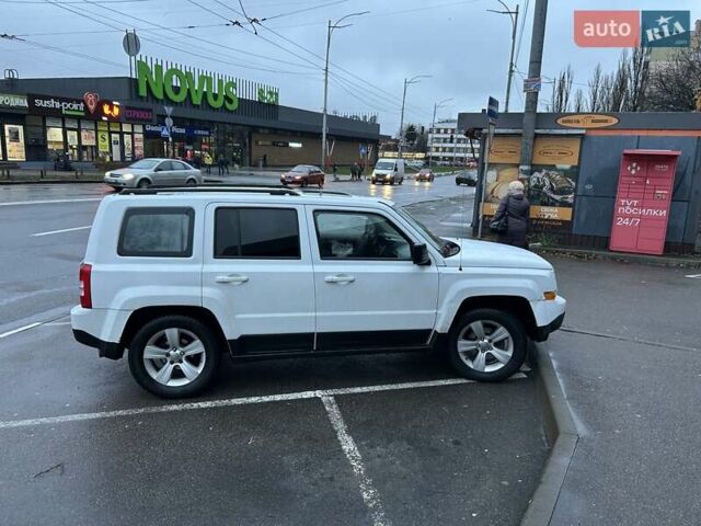 Белый Джип Патриот, объемом двигателя 2.36 л и пробегом 267 тыс. км за 7200 $, фото 9 на Automoto.ua