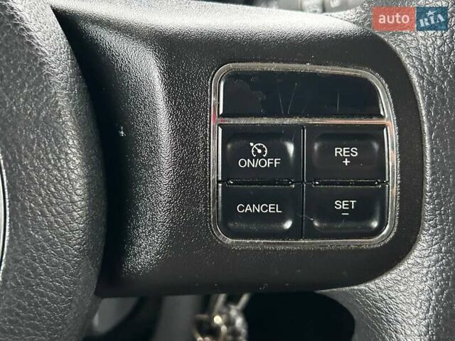 Белый Джип Патриот, объемом двигателя 2 л и пробегом 138 тыс. км за 8690 $, фото 18 на Automoto.ua