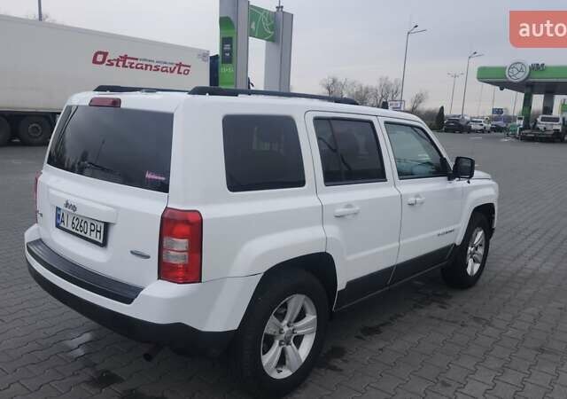 Белый Джип Патриот, объемом двигателя 2.4 л и пробегом 328 тыс. км за 7200 $, фото 6 на Automoto.ua