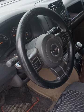 Белый Джип Патриот, объемом двигателя 2.4 л и пробегом 268 тыс. км за 7800 $, фото 5 на Automoto.ua