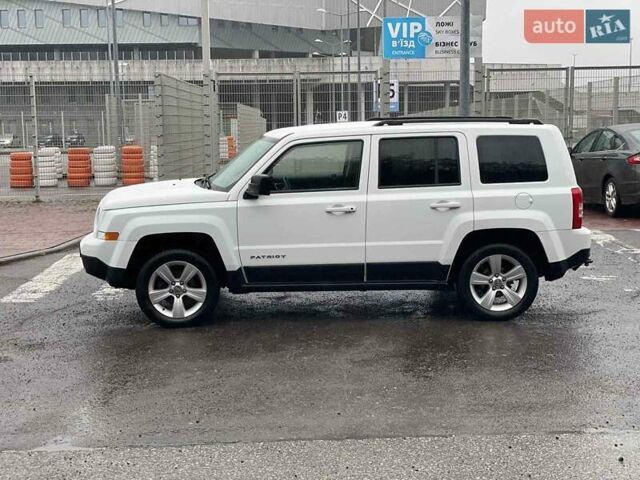 Белый Джип Патриот, объемом двигателя 2.36 л и пробегом 215 тыс. км за 7747 $, фото 4 на Automoto.ua