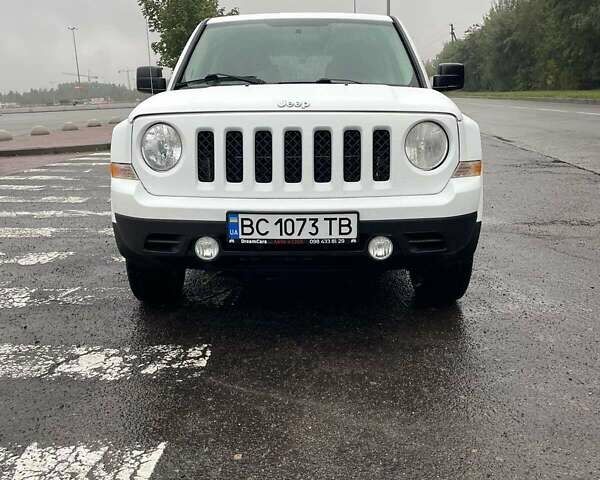 Белый Джип Патриот, объемом двигателя 2.36 л и пробегом 215 тыс. км за 7747 $, фото 7 на Automoto.ua
