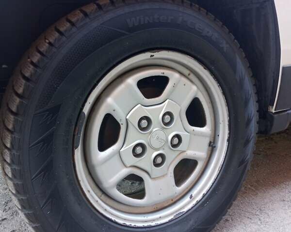 Белый Джип Патриот, объемом двигателя 2.36 л и пробегом 67 тыс. км за 8800 $, фото 10 на Automoto.ua