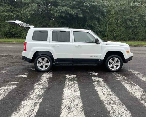 Белый Джип Патриот, объемом двигателя 2.36 л и пробегом 215 тыс. км за 7747 $, фото 6 на Automoto.ua