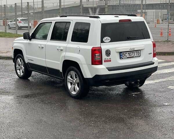 Белый Джип Патриот, объемом двигателя 2.36 л и пробегом 215 тыс. км за 7747 $, фото 5 на Automoto.ua