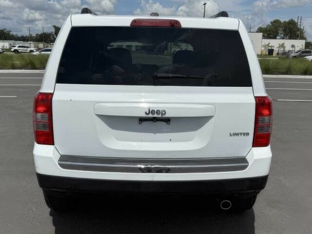 Белый Джип Патриот, объемом двигателя 2.4 л и пробегом 86 тыс. км за 6000 $, фото 3 на Automoto.ua