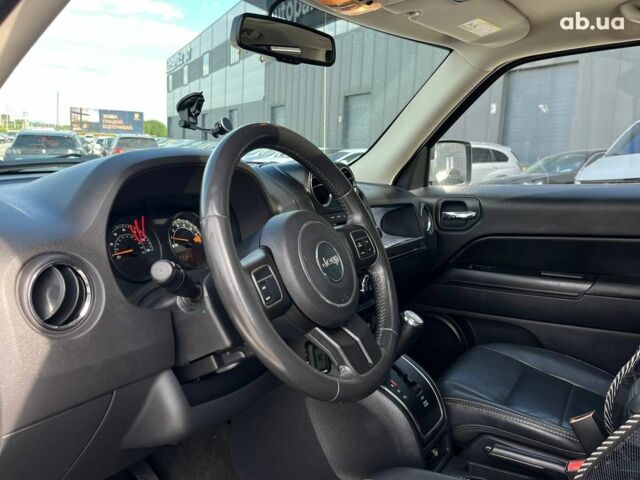 Джип Патриот 2014 в Львове на Automoto.ua Белый Джип Патриот, объемом двигателя 2 л и пробегом 108 тыс. км за 10490 $, фото 12 на Automoto.ua