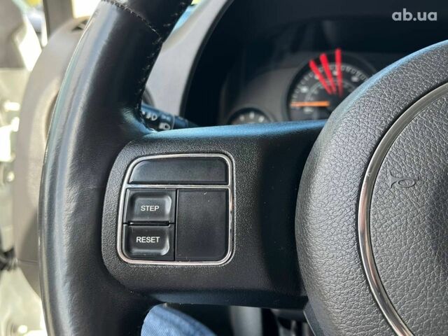 Джип Патриот 2014 в Львове на Automoto.ua Белый Джип Патриот, объемом двигателя 2 л и пробегом 108 тыс. км за 10490 $, фото 38 на Automoto.ua