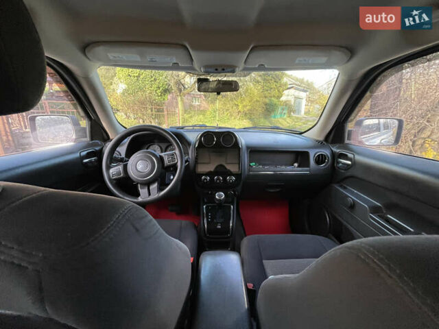 Белый Джип Патриот, объемом двигателя 2.36 л и пробегом 275 тыс. км за 7300 $, фото 11 на Automoto.ua