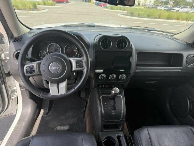 Белый Джип Патриот, объемом двигателя 2.4 л и пробегом 84 тыс. км за 5900 $, фото 8 на Automoto.ua