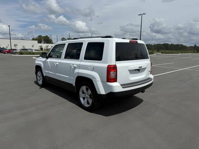 Білий Джип Patriot, об'ємом двигуна 2.4 л та пробігом 80 тис. км за 6500 $, фото 6 на Automoto.ua