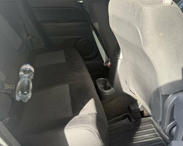 Белый Джип Патриот, объемом двигателя 2.36 л и пробегом 160 тыс. км за 9800 $, фото 12 на Automoto.ua