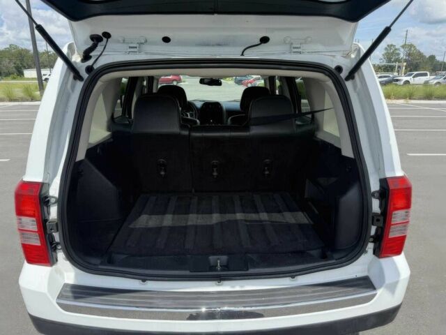 Белый Джип Патриот, объемом двигателя 2.4 л и пробегом 84 тыс. км за 5900 $, фото 12 на Automoto.ua