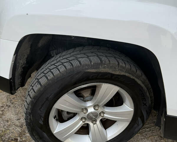 Белый Джип Патриот, объемом двигателя 2.36 л и пробегом 160 тыс. км за 9800 $, фото 25 на Automoto.ua