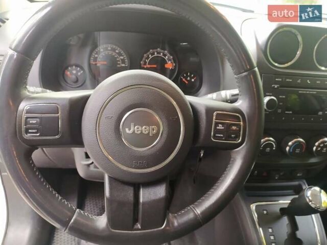 Джип Патриот 2014 в Чернигове на Automoto.ua Белый Джип Патриот, объемом двигателя 2.36 л и пробегом 95 тыс. км за 9800 $, фото 7 на Automoto.ua