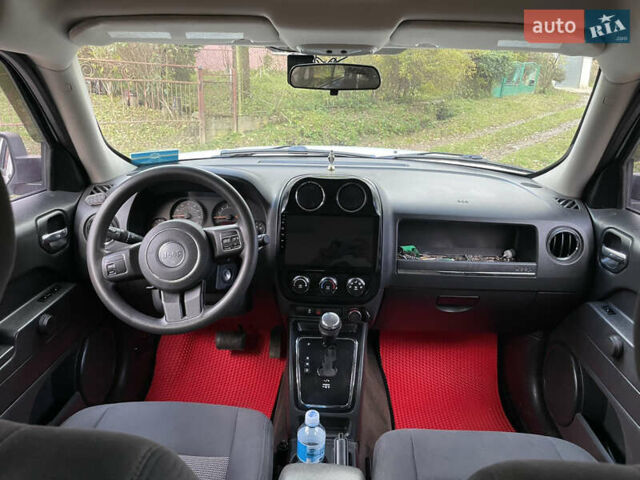 Белый Джип Патриот, объемом двигателя 2.36 л и пробегом 275 тыс. км за 7300 $, фото 13 на Automoto.ua