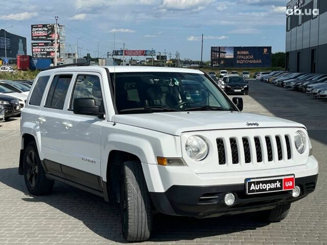 Джип Патриот 2014 в Львове на Automoto.ua Белый Джип Патриот, объемом двигателя 2 л и пробегом 108 тыс. км за 10490 $, фото 10 на Automoto.ua