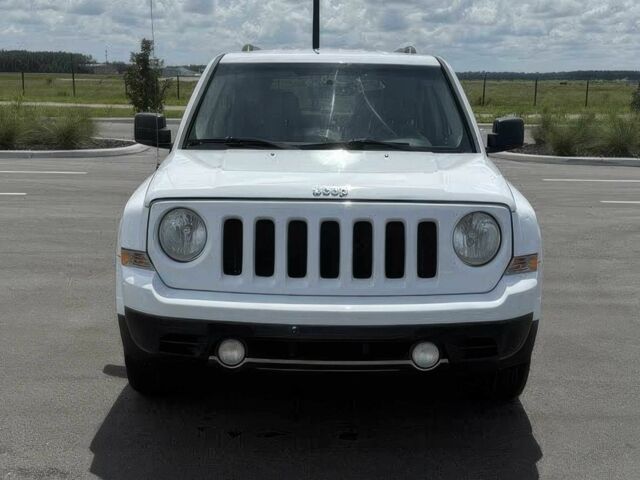 Белый Джип Патриот, объемом двигателя 2.4 л и пробегом 86 тыс. км за 6000 $, фото 1 на Automoto.ua