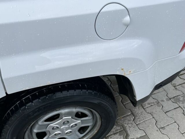 Белый Джип Патриот, объемом двигателя 2.4 л и пробегом 275 тыс. км за 8250 $, фото 8 на Automoto.ua