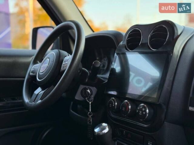 Белый Джип Патриот, объемом двигателя 2.36 л и пробегом 139 тыс. км за 10499 $, фото 11 на Automoto.ua