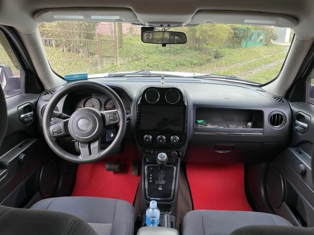 Белый Джип Патриот, объемом двигателя 2.4 л и пробегом 275 тыс. км за 8250 $, фото 12 на Automoto.ua