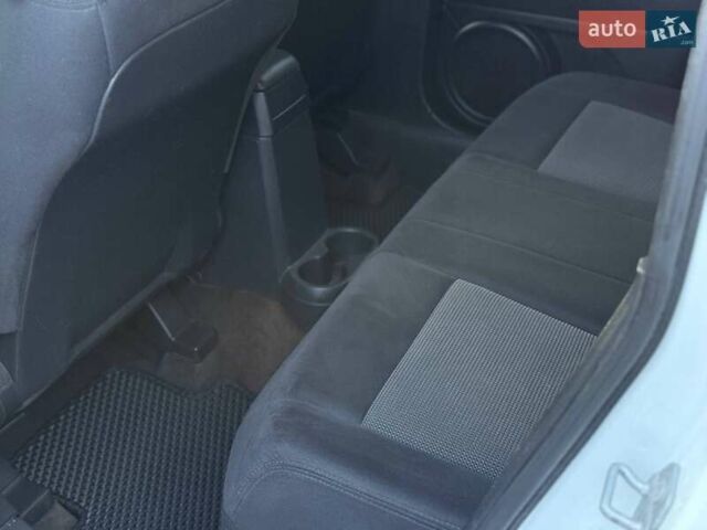 Белый Джип Патриот, объемом двигателя 2.36 л и пробегом 139 тыс. км за 10499 $, фото 9 на Automoto.ua