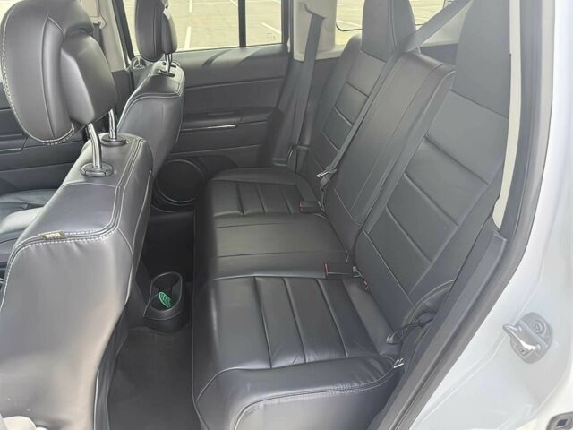 Белый Джип Патриот, объемом двигателя 2.4 л и пробегом 81 тыс. км за 5200 $, фото 11 на Automoto.ua