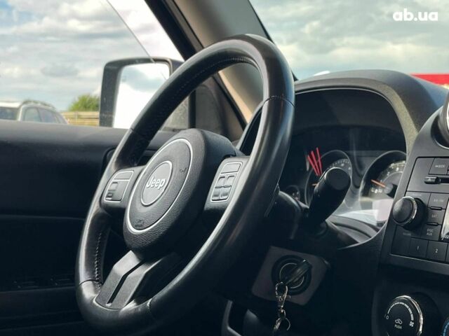 Джип Патриот 2014 в Львове на Automoto.ua Белый Джип Патриот, объемом двигателя 2 л и пробегом 108 тыс. км за 10490 $, фото 15 на Automoto.ua