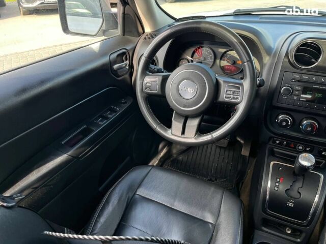 Джип Патриот 2014 в Львове на Automoto.ua Белый Джип Патриот, объемом двигателя 2 л и пробегом 108 тыс. км за 10490 $, фото 30 на Automoto.ua