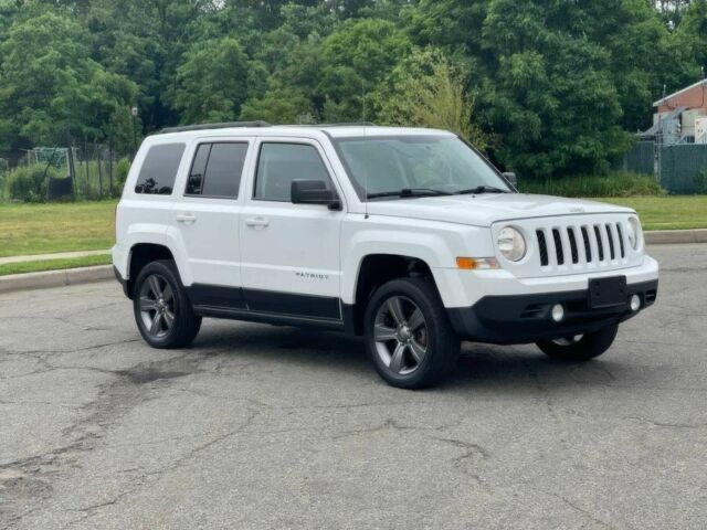 Белый Джип Патриот, объемом двигателя 2.4 л и пробегом 72 тыс. км за 3500 $, фото 2 на Automoto.ua