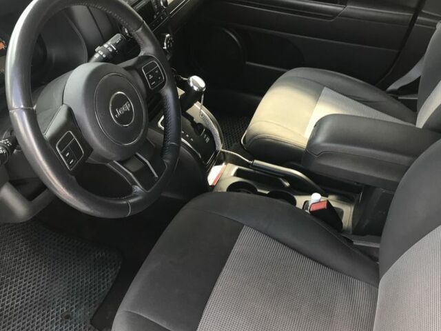 Белый Джип Патриот, объемом двигателя 2.4 л и пробегом 120 тыс. км за 10500 $, фото 7 на Automoto.ua