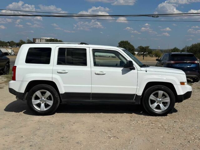 Белый Джип Патриот, объемом двигателя 2.4 л и пробегом 75 тыс. км за 7000 $, фото 7 на Automoto.ua