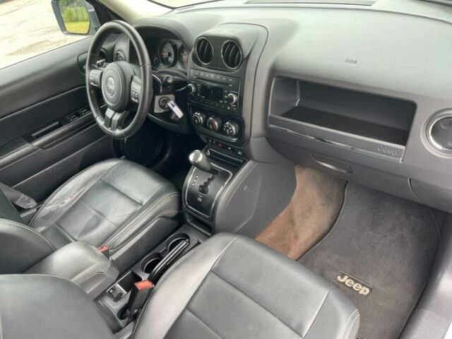 Белый Джип Патриот, объемом двигателя 2.4 л и пробегом 72 тыс. км за 3500 $, фото 9 на Automoto.ua