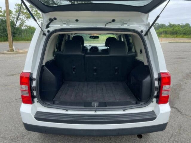 Белый Джип Патриот, объемом двигателя 2.4 л и пробегом 72 тыс. км за 3500 $, фото 13 на Automoto.ua