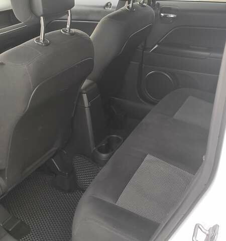 Белый Джип Патриот, объемом двигателя 2.4 л и пробегом 96 тыс. км за 10500 $, фото 5 на Automoto.ua