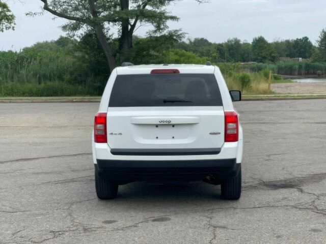 Белый Джип Патриот, объемом двигателя 2.4 л и пробегом 72 тыс. км за 3500 $, фото 4 на Automoto.ua