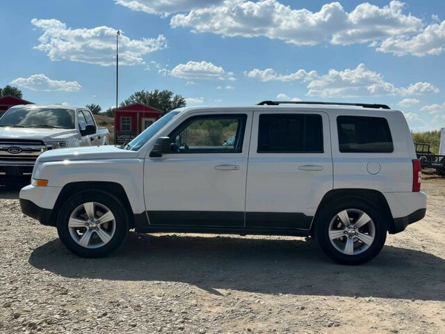 Белый Джип Патриот, объемом двигателя 2.4 л и пробегом 75 тыс. км за 7000 $, фото 3 на Automoto.ua