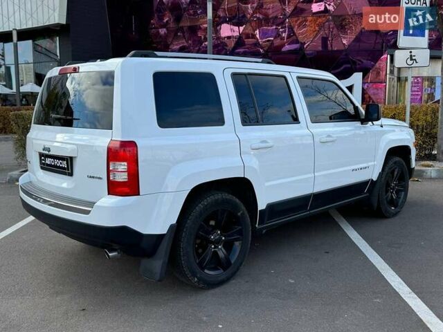 Белый Джип Патриот, объемом двигателя 2.36 л и пробегом 116 тыс. км за 11990 $, фото 6 на Automoto.ua